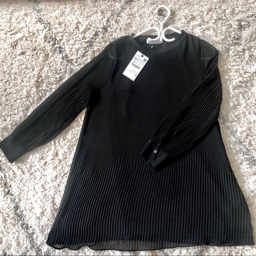 BNWT Zara Pleated Dress, Black, size xsmall